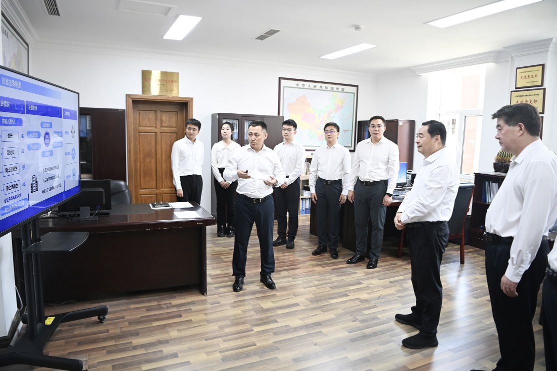 郝鹏在澳门威尼斯娱乐城
调研